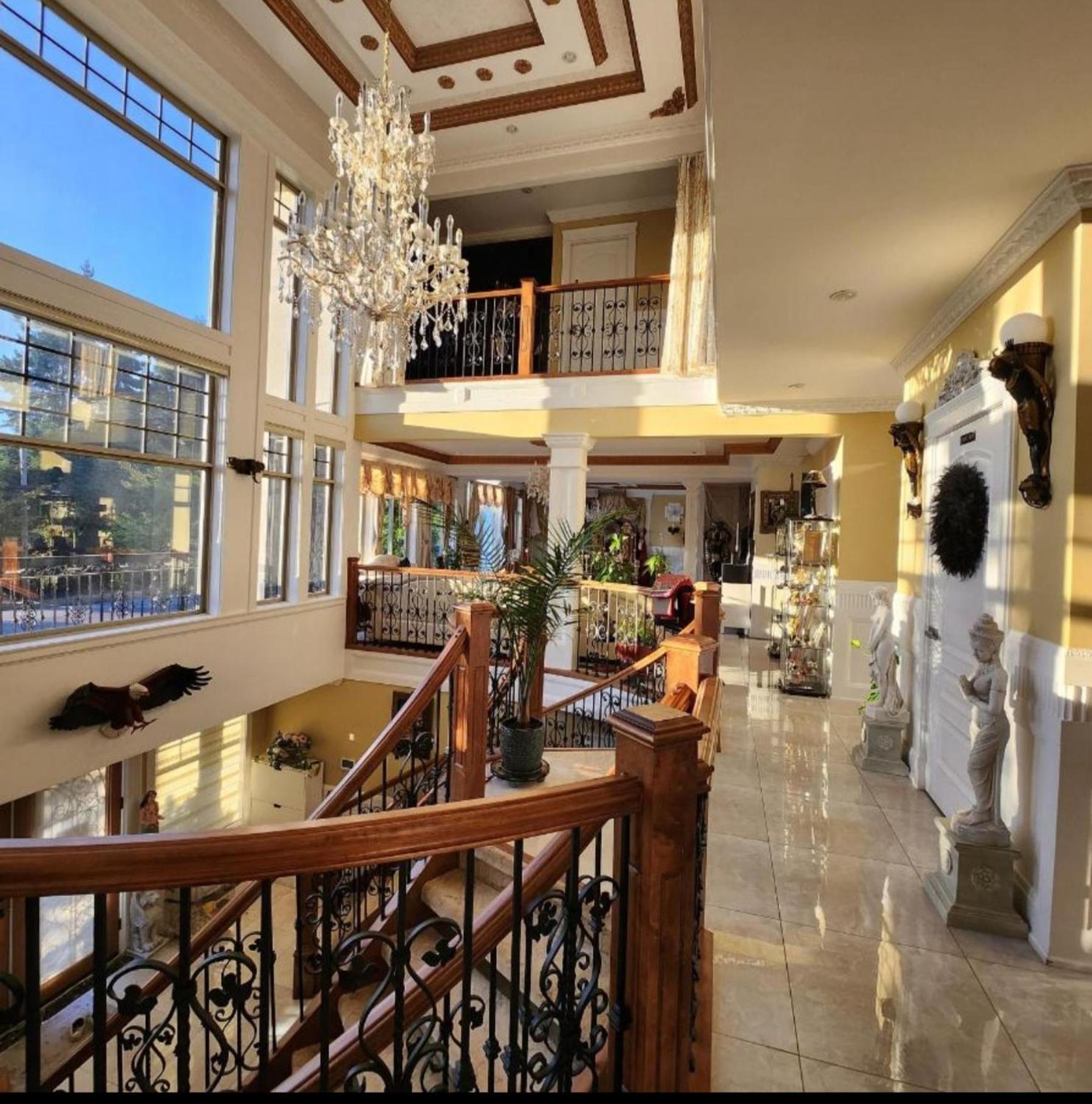 Empress Madani Palace Hotel Surrey Eksteriør bilde