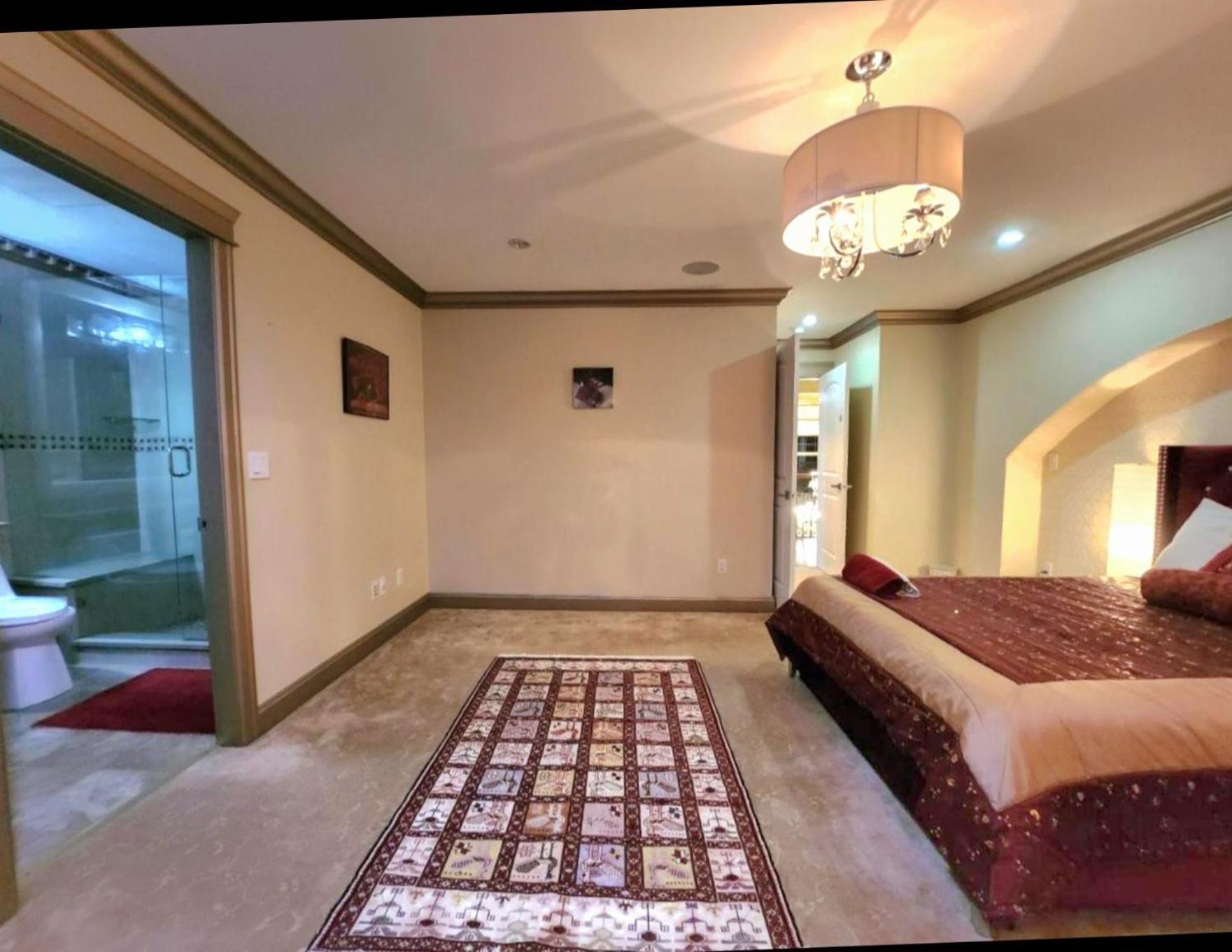 Empress Madani Palace Hotel Surrey Eksteriør bilde